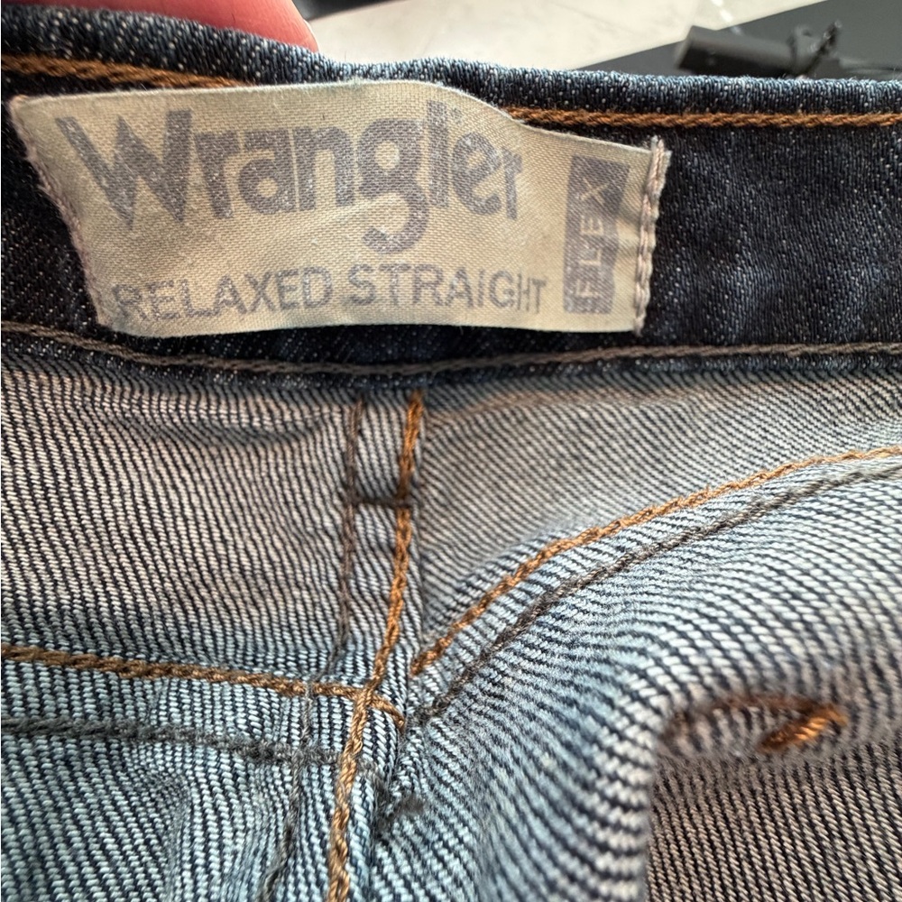 Wrangler Dark Blue Relaxed Fit Jeans - Picture 4 of 5